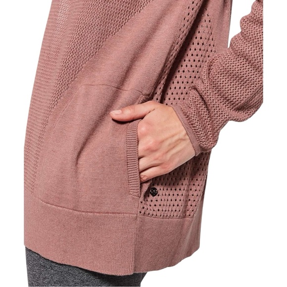 Lululemom Women's Pink Hooded Sweater Wrap Size Medium 6 / 8 Still Movement - Picture 11 of 14